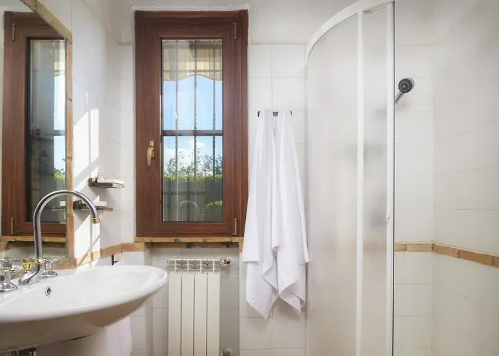 Podere Caprarecce 8, Emma Cana